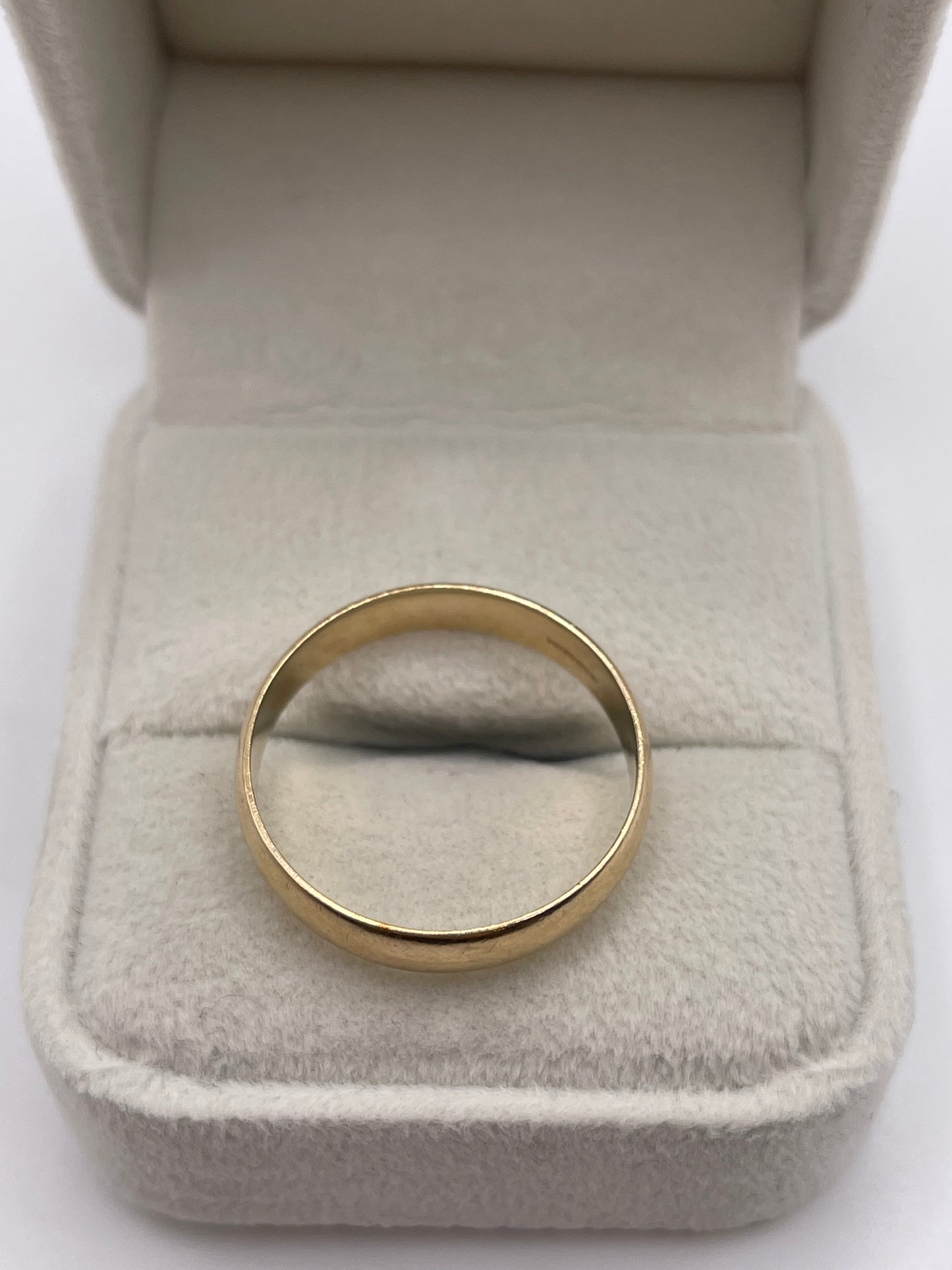 9ct gold band