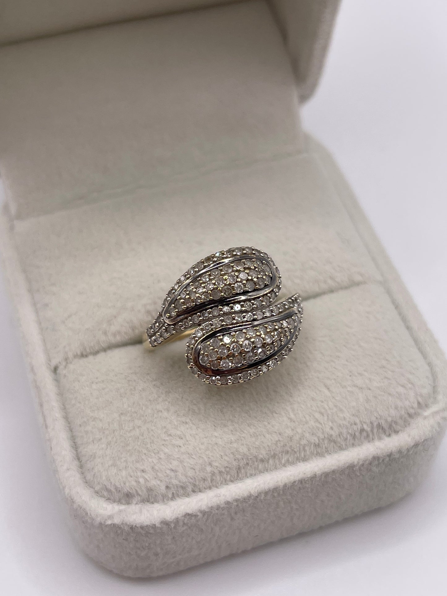 9ct gold diamond cluster ring
