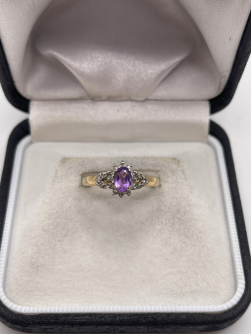 9ct gold amethyst and diamond ring