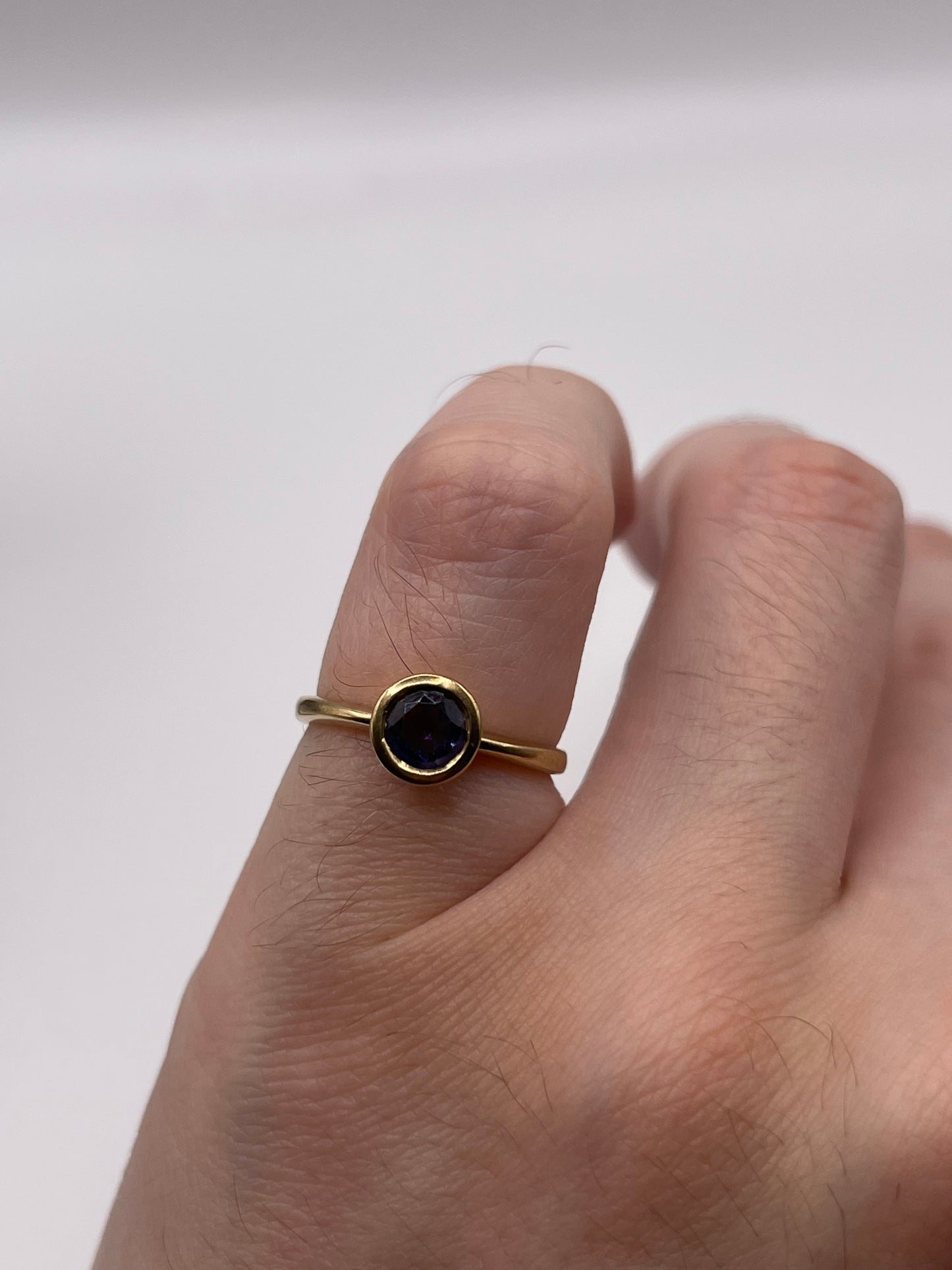 9ct gold iolite ring