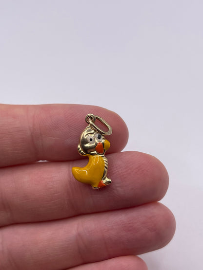 9ct gold enamelled chic charm