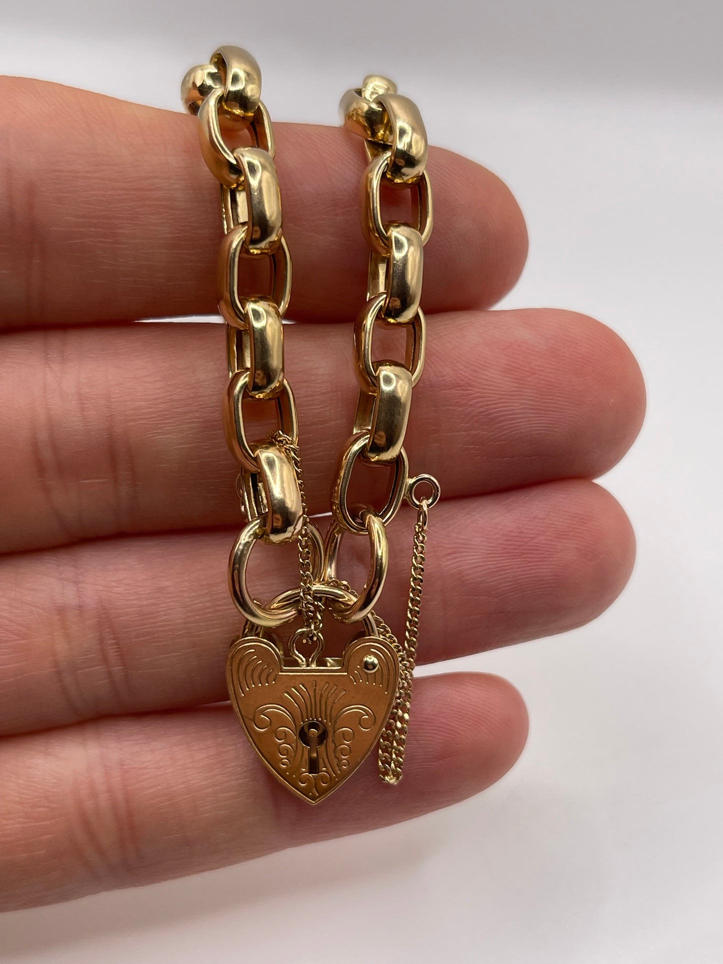 9ct gold padlock bracelet