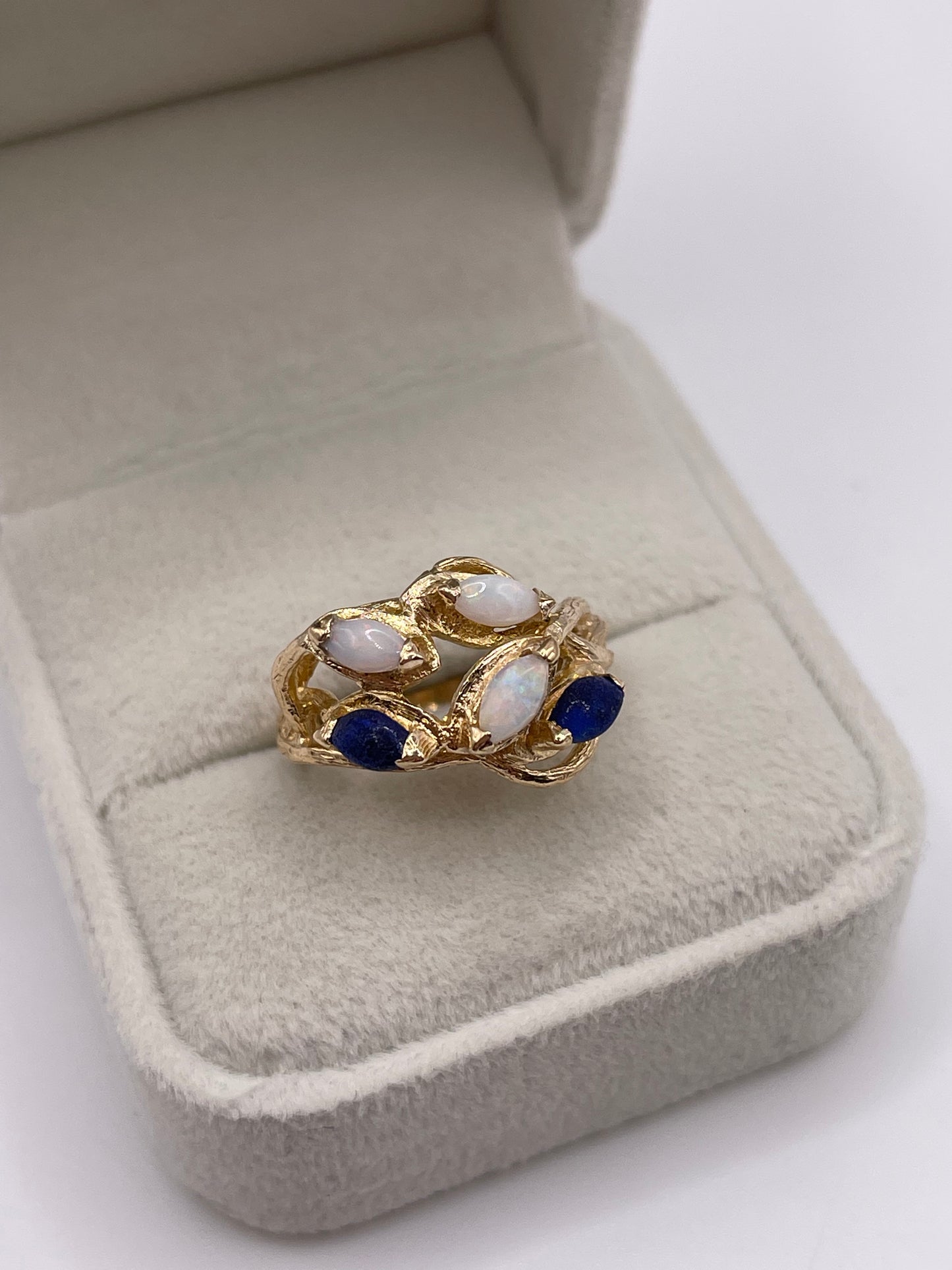 9ct gold opal and lapis lazuli ring