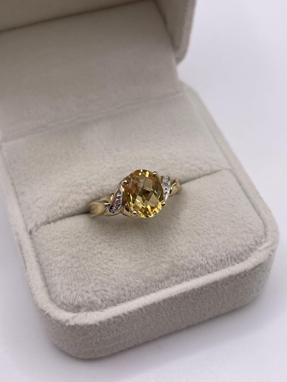 9ct gold citrine and diamond ring