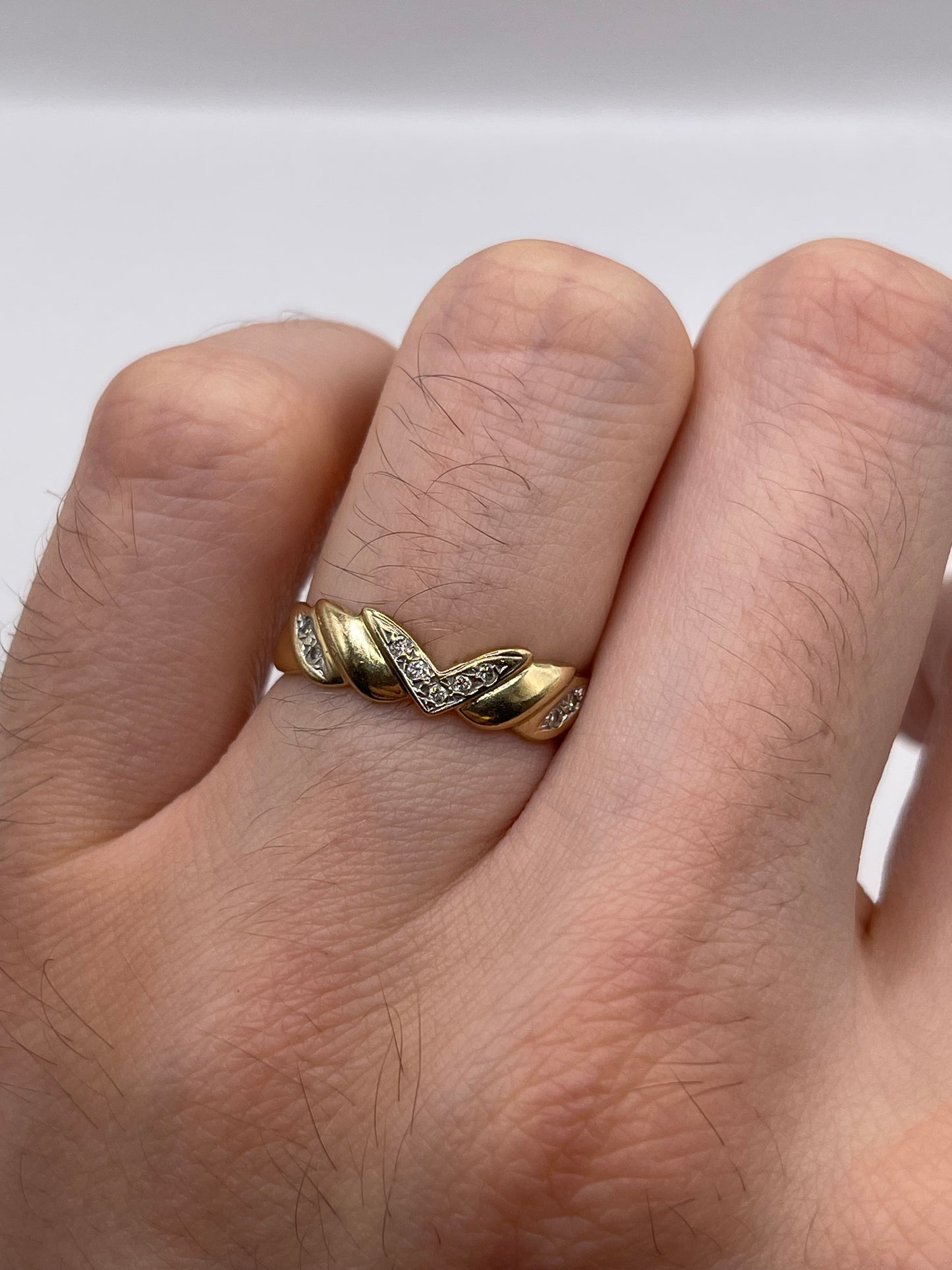 9ct gold diamond wishbone ring