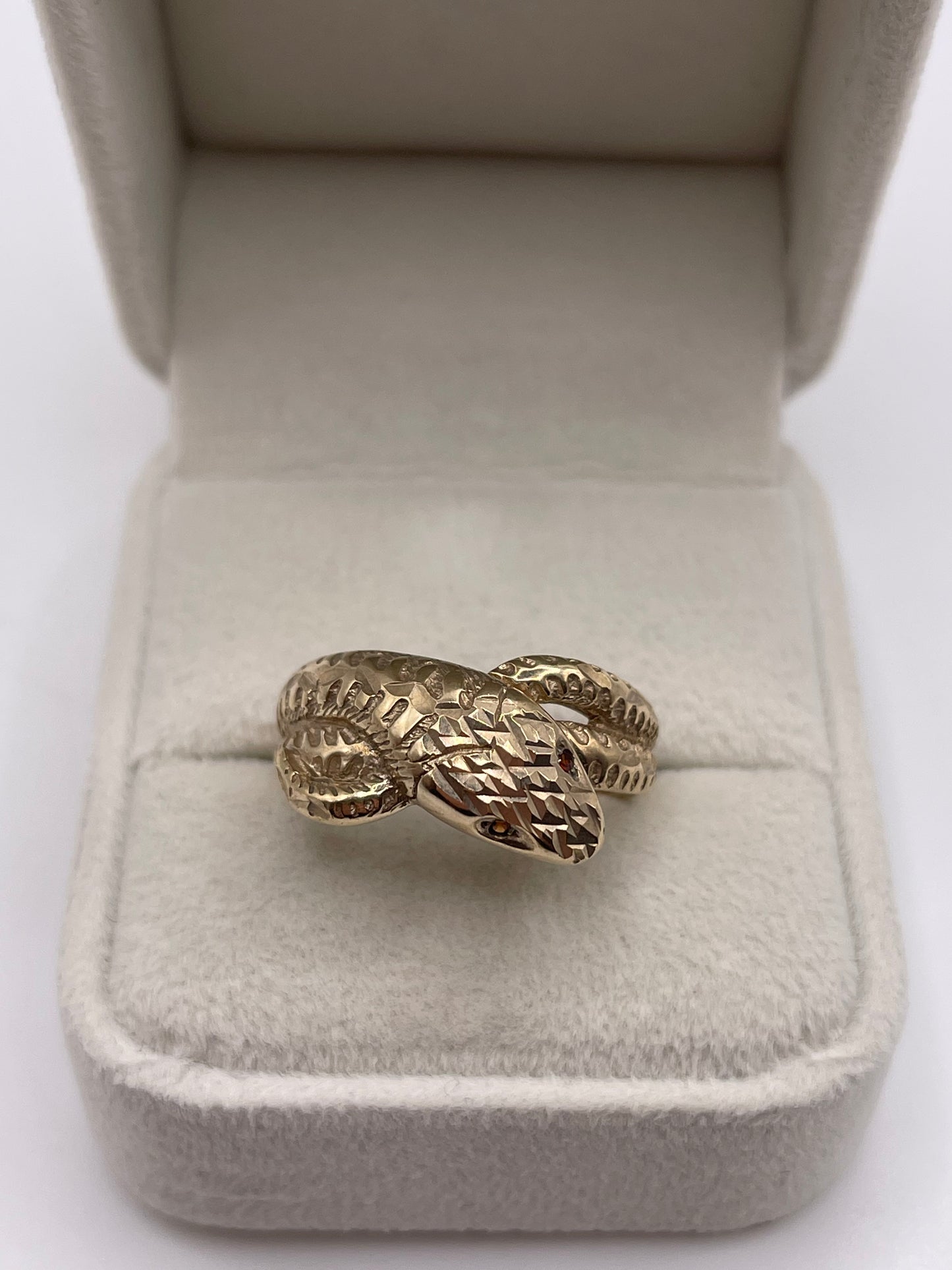 9ct gold garnet snake ring