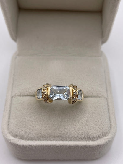 9ct gold topaz and diamond ring