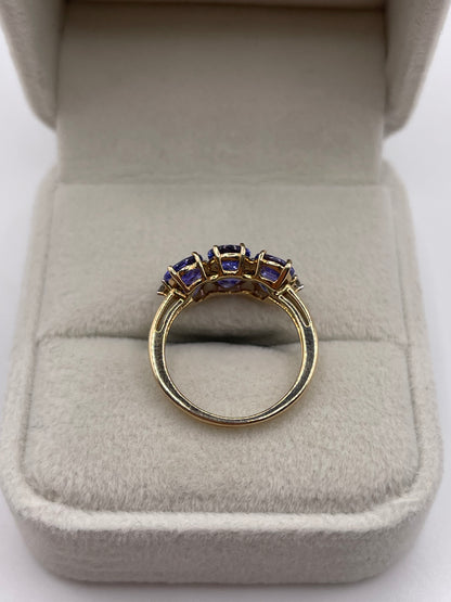 9ct gold tanzanite and diamond ring