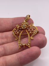 Load image into Gallery viewer, Antique 15ct gold pearl pendant / brooch
