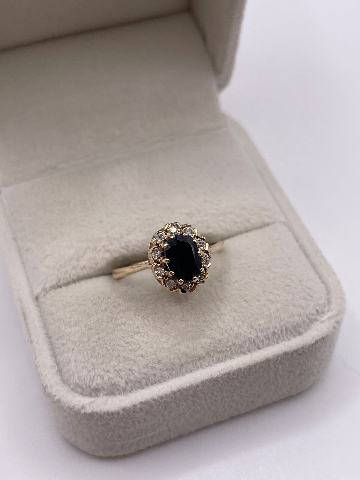 9ct gold sapphire and diamond ring