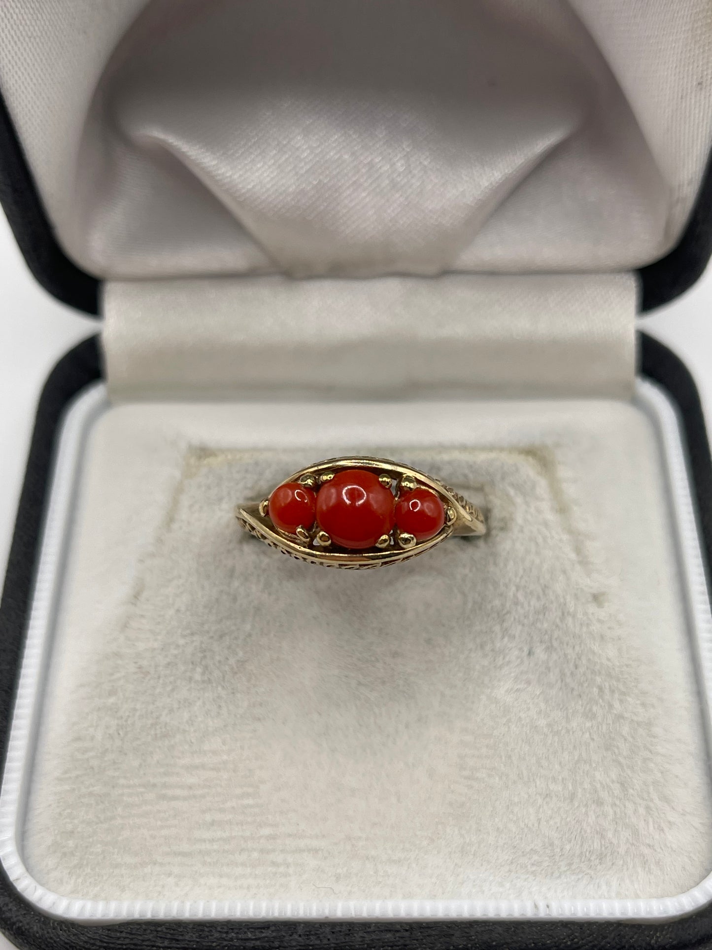 9ct gold coral ring