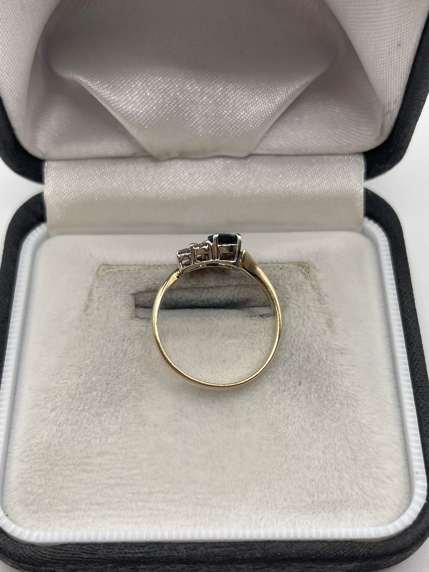 9ct gold sapphire and diamond ring