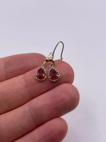 9ct gold garnet earrings