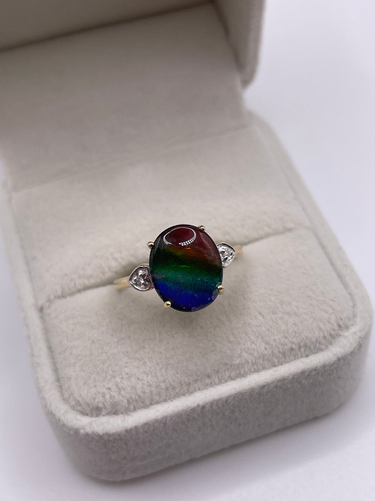 9ct gold Ammolite and zircon ring