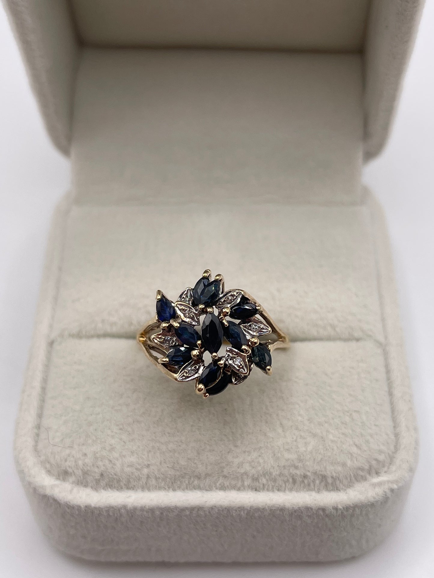 9ct gold sapphire and diamond cluster ring