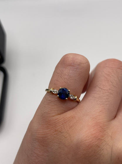 9ct gold kyanite and zircon ring