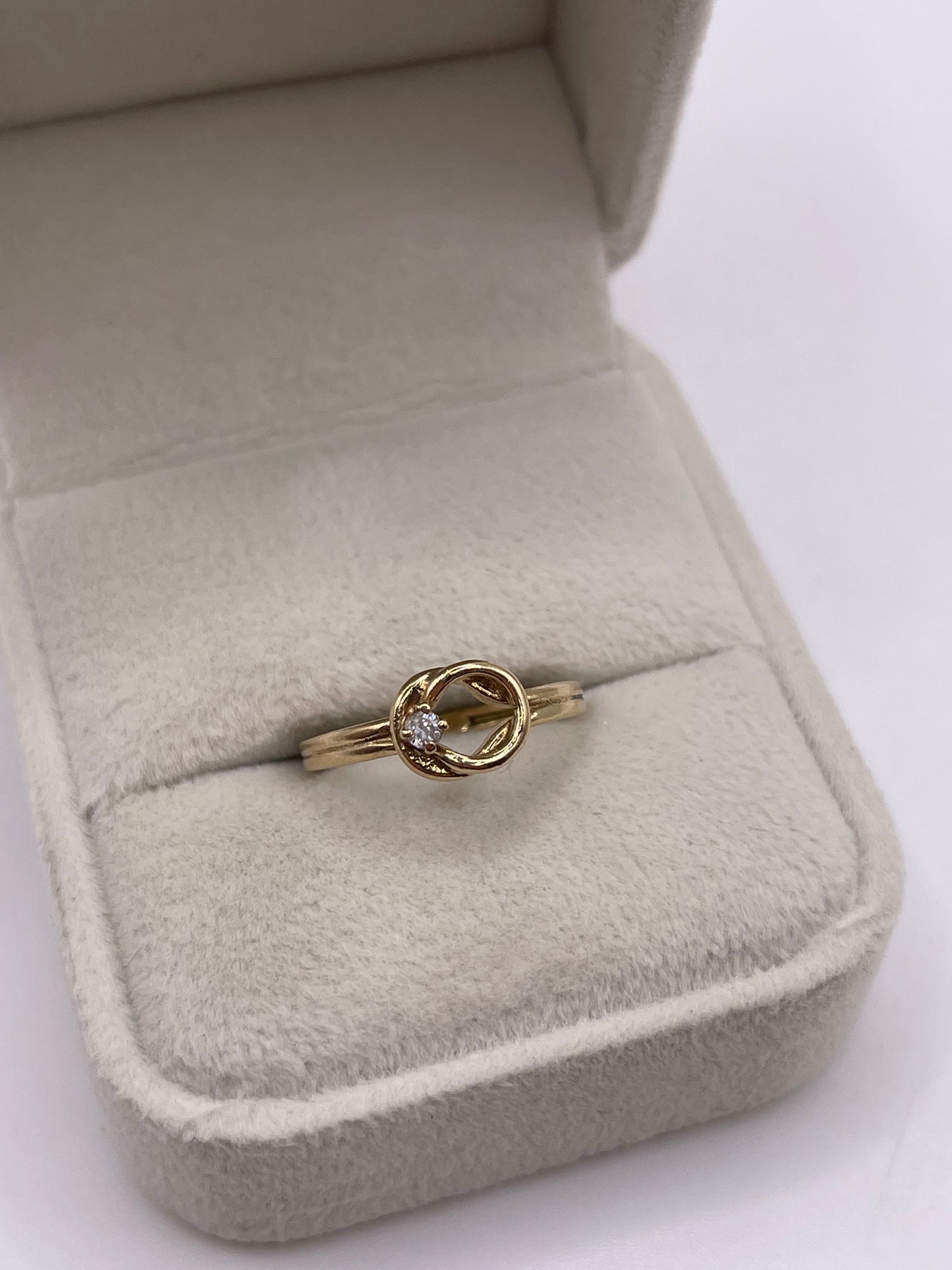 9ct gold diamond knot ring