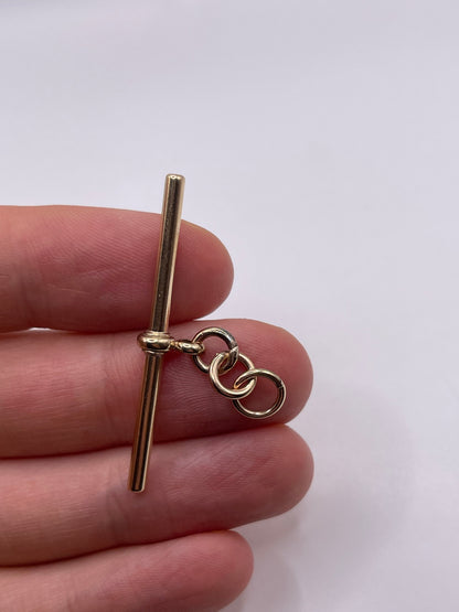 9ct gold t bar pendant