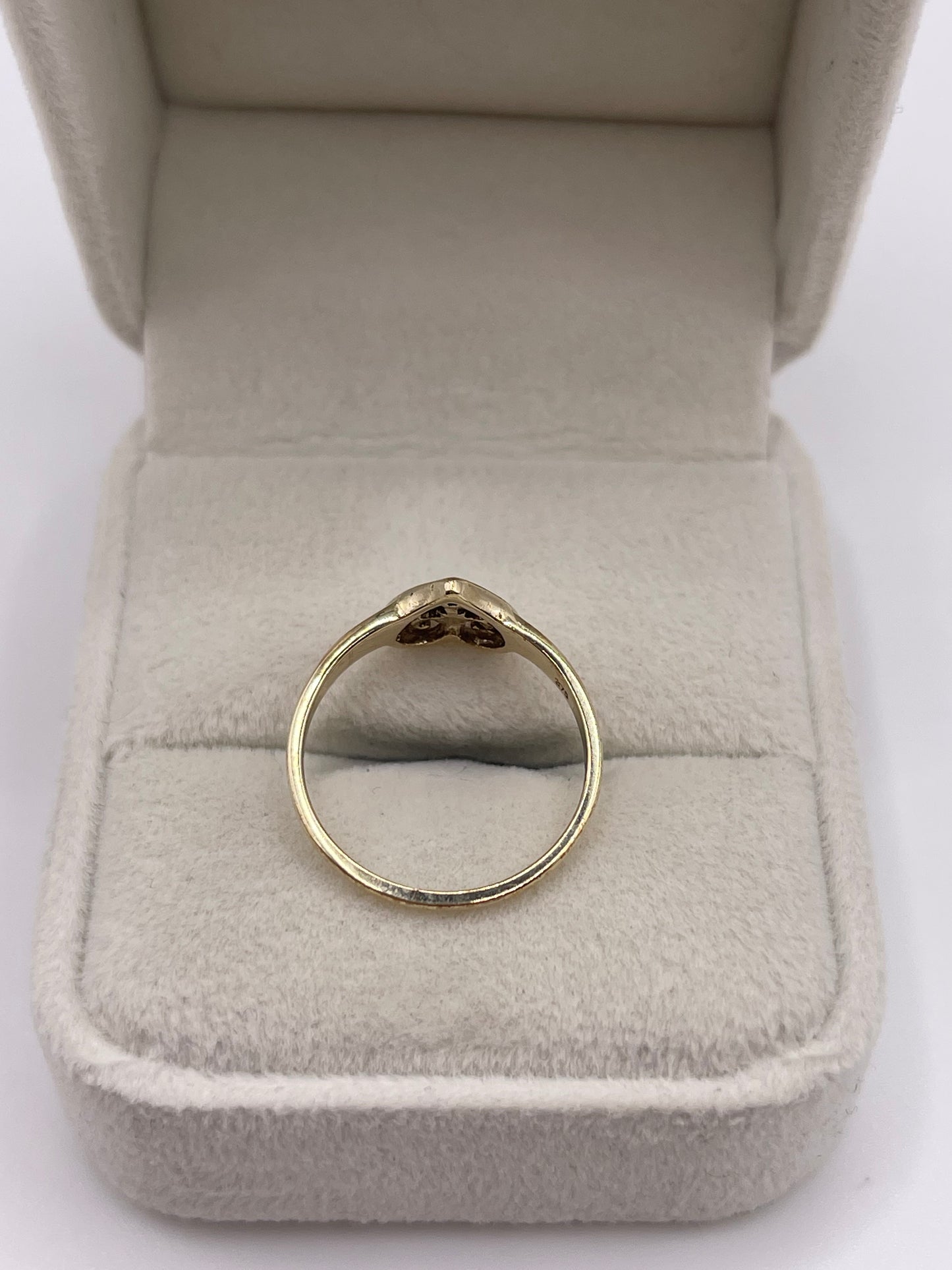 9ct gold heart ring