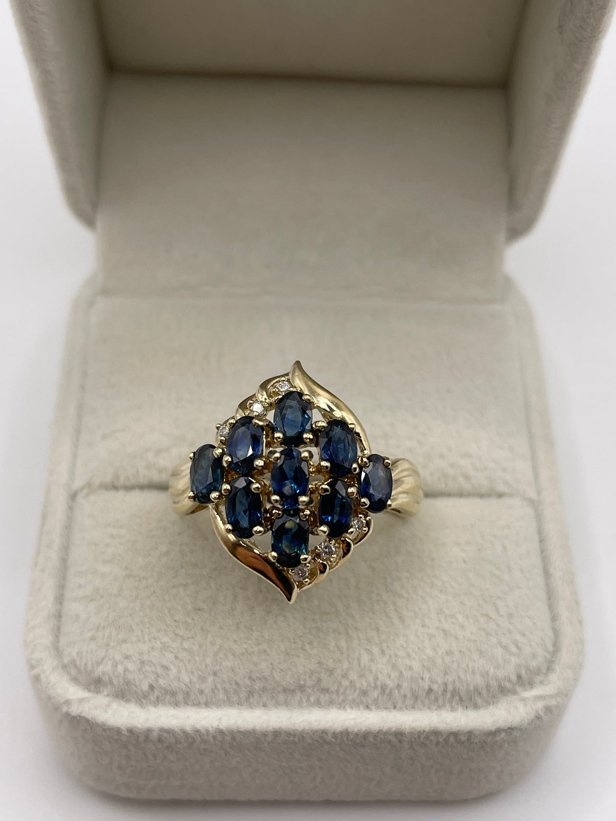 9ct gold sapphire and diamond ring