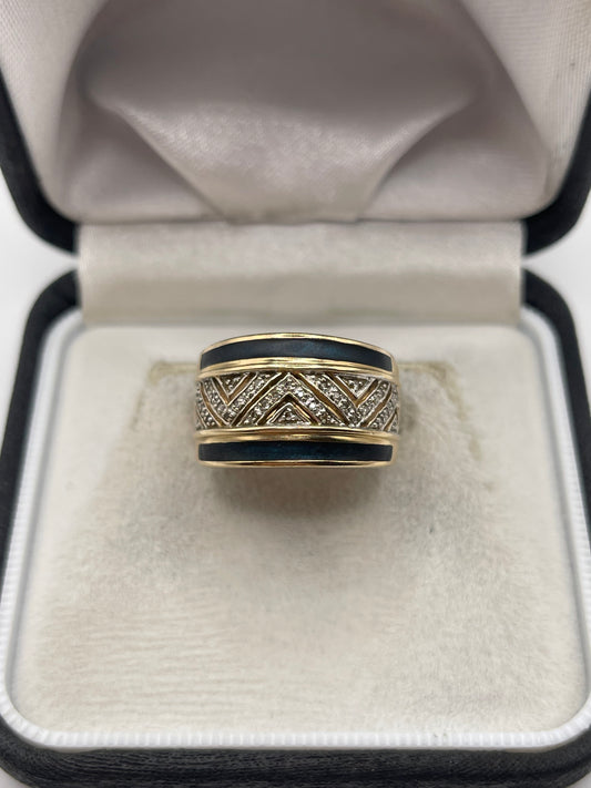 9ct gold enamel and diamond ring