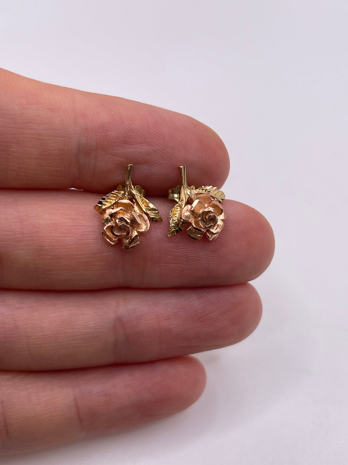 9ct gold rose earrings