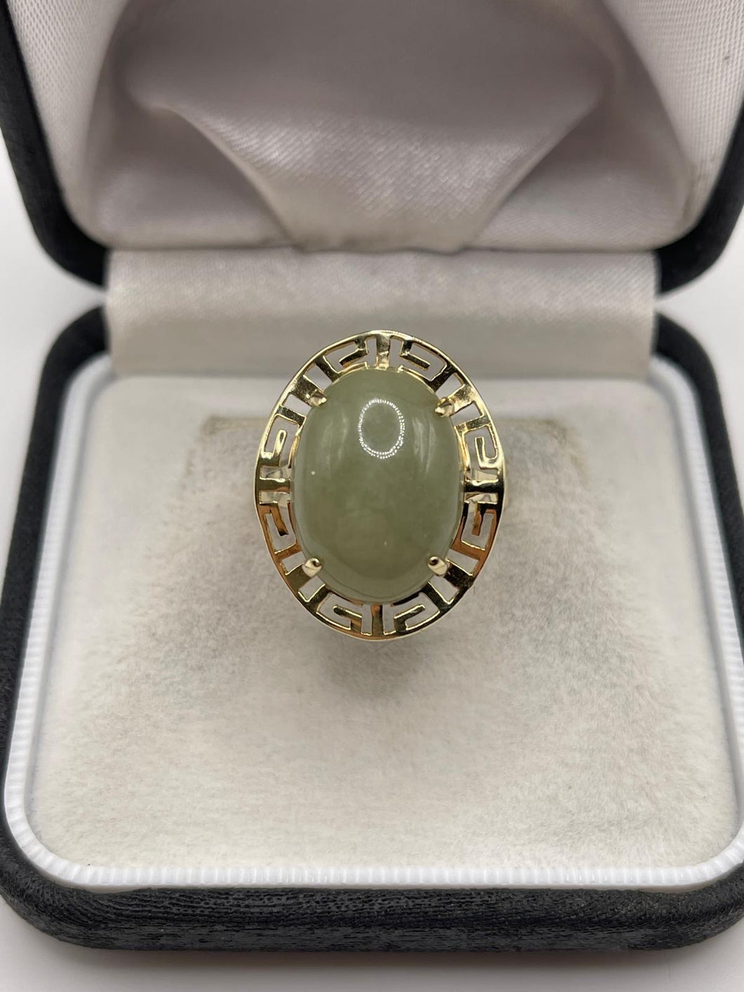 14ct gold jade ring