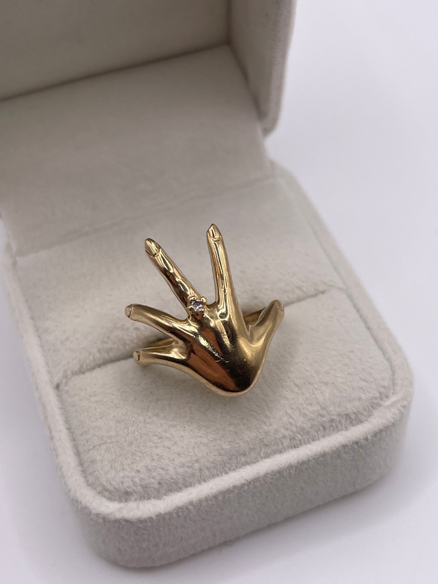 9ct gold cz hand ring