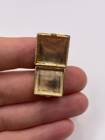 9ct gold pill box charm