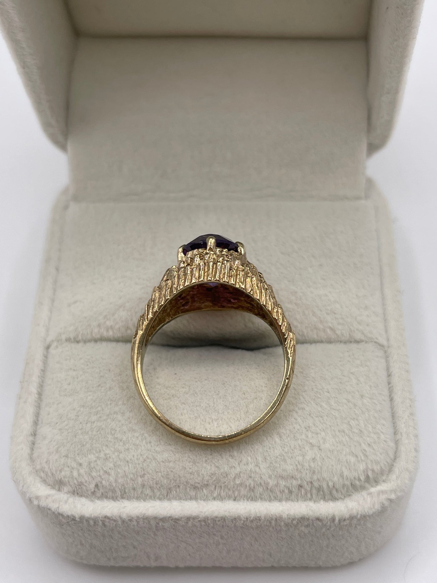 9ct gold amethyst ring