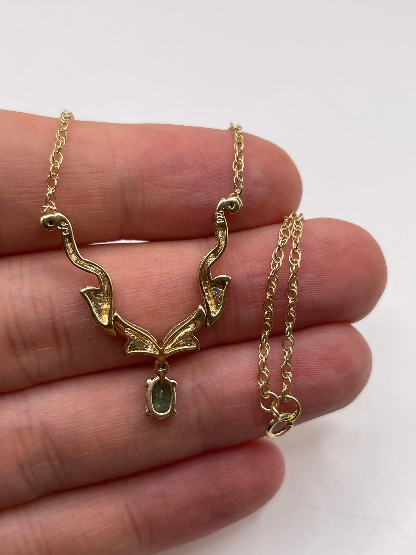 9ct gold emerald and diamond necklace