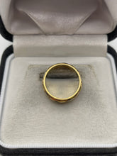 Load image into Gallery viewer, 18ct tri gold band
