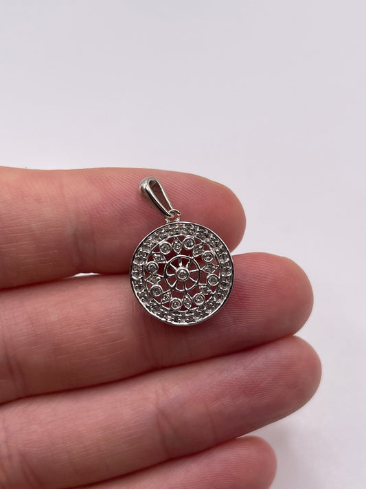 9ct white gold diamond cluster pendant