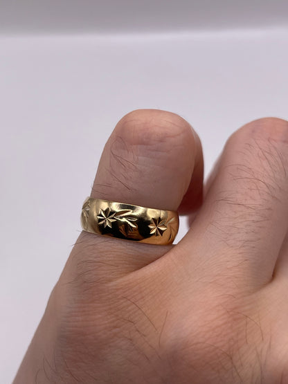 9ct gold patterned band