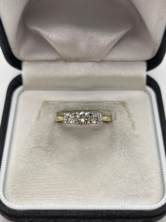 18ct gold 1ct Octillion cut diamond ring