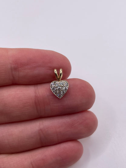 9ct gold cz heart pendant
