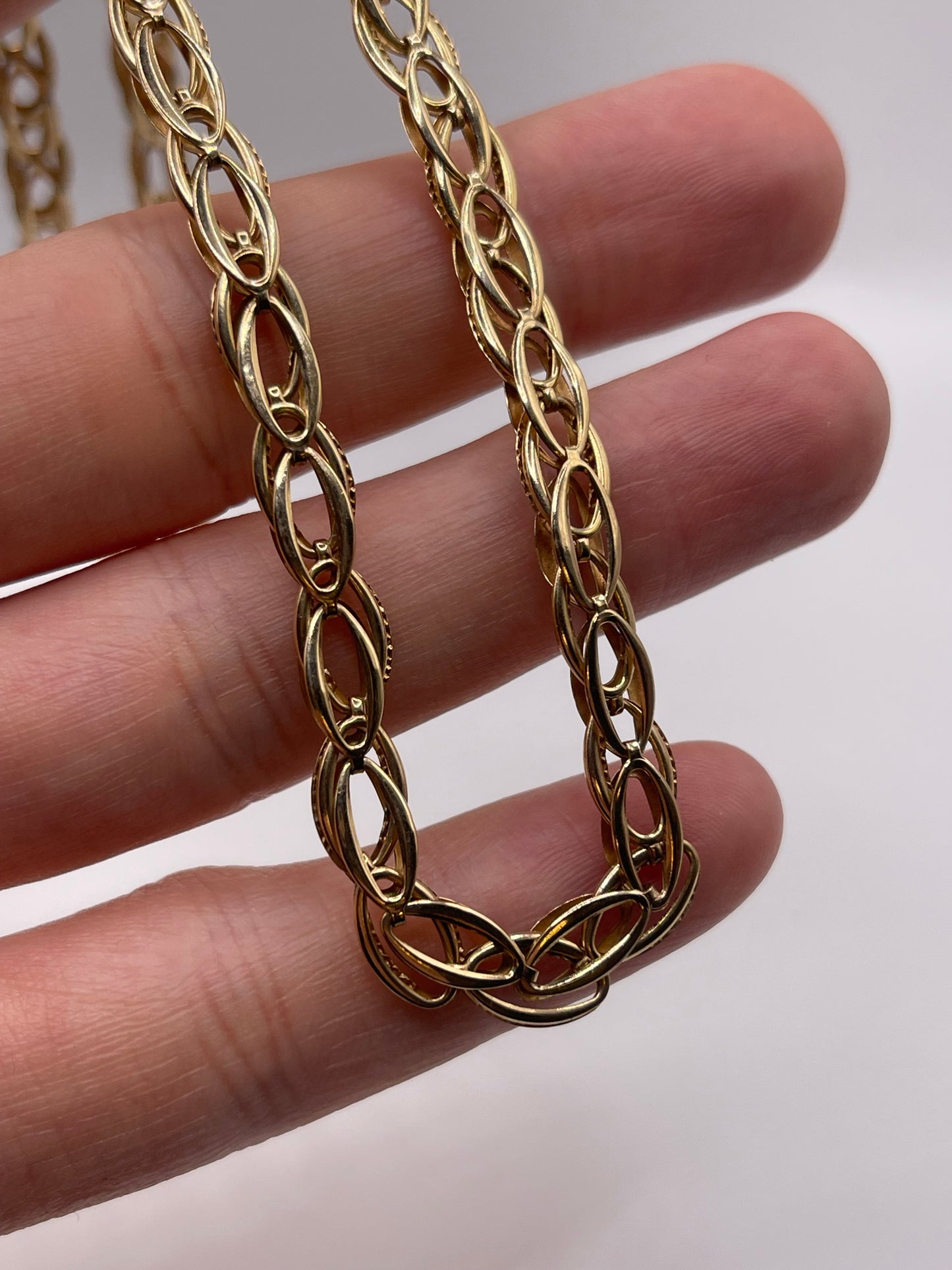 9ct gold chain 194