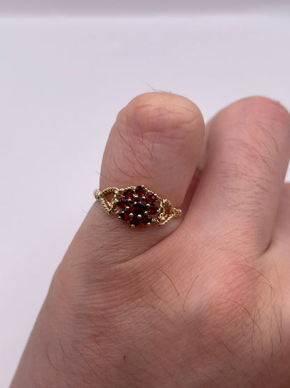 9ct gold garnet cluster ring