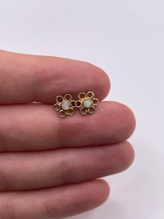 9ct gold opal earrings