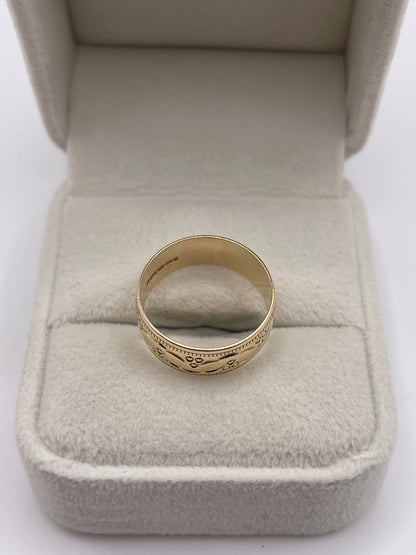 9ct gold patterned band