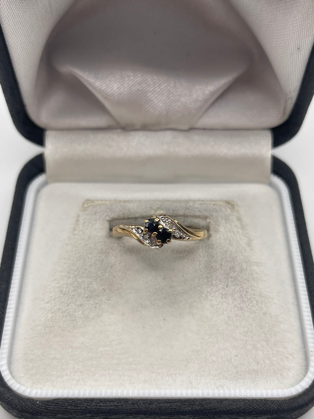 9ct gold sapphire and diamond ring