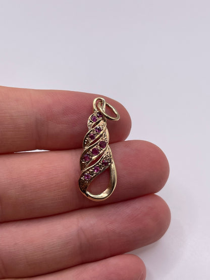 9ct gold ruby cluster pendant