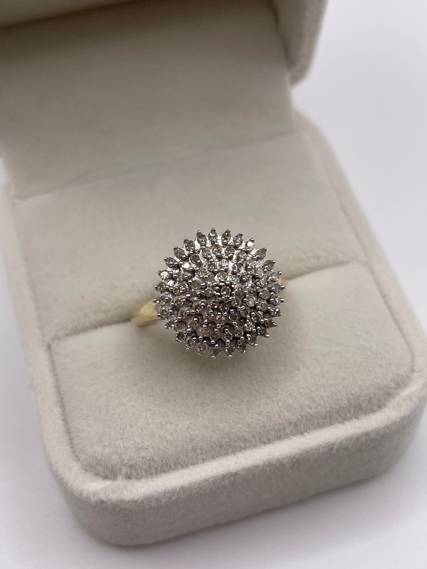 9ct gold diamond cluster ring