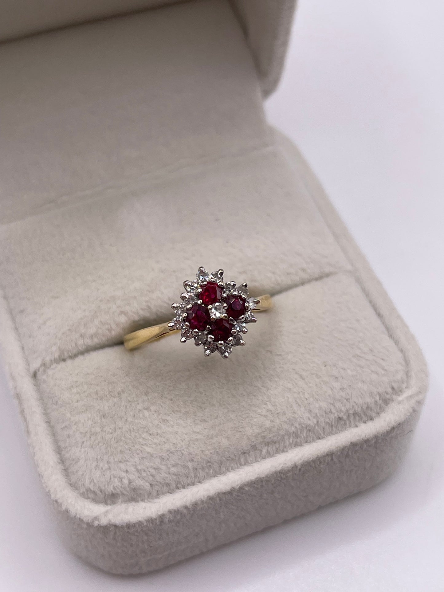 18ct gold ruby and diamond ring