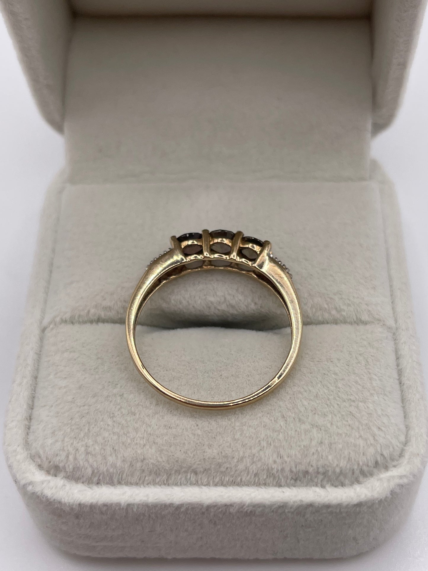 9ct gold quartz and diamond ring