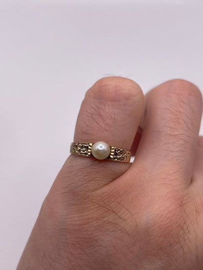 9ct gold pearl ring