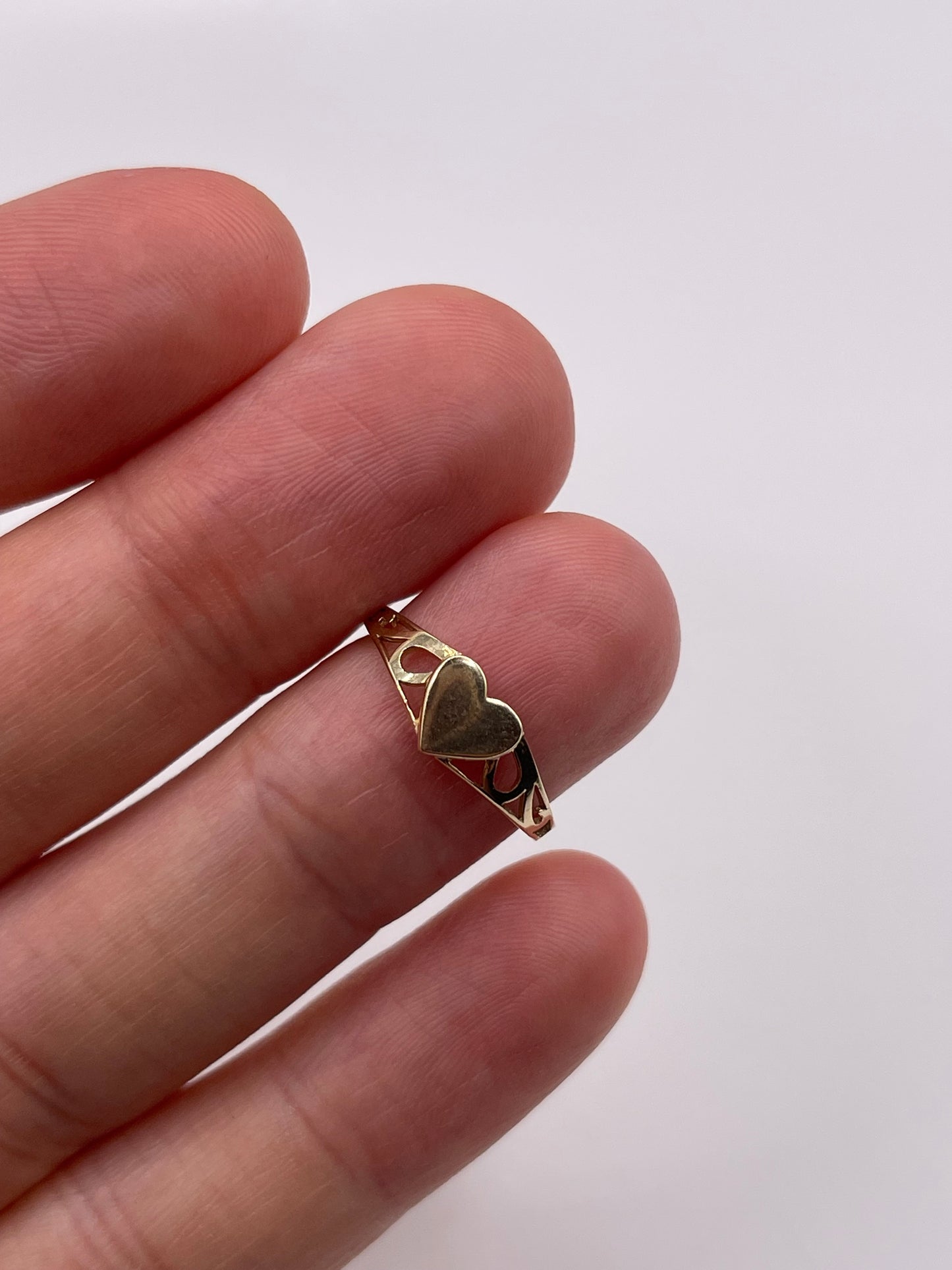 9ct gold heart ring