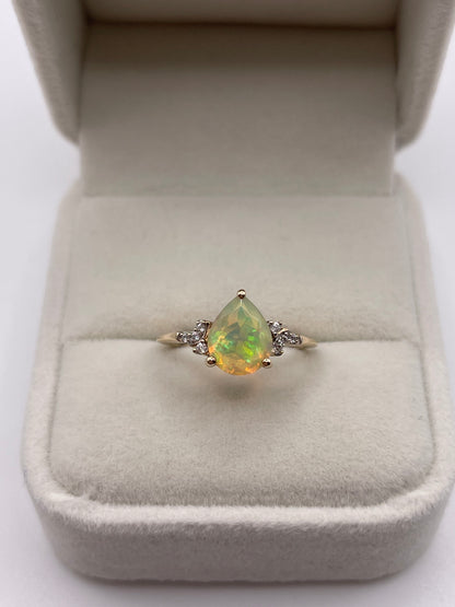 9ct gold opal and zircon ring
