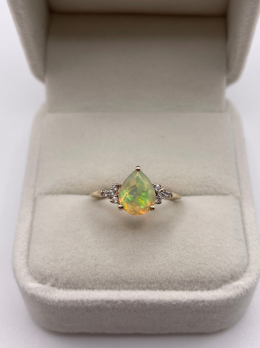 9ct gold opal and zircon ring