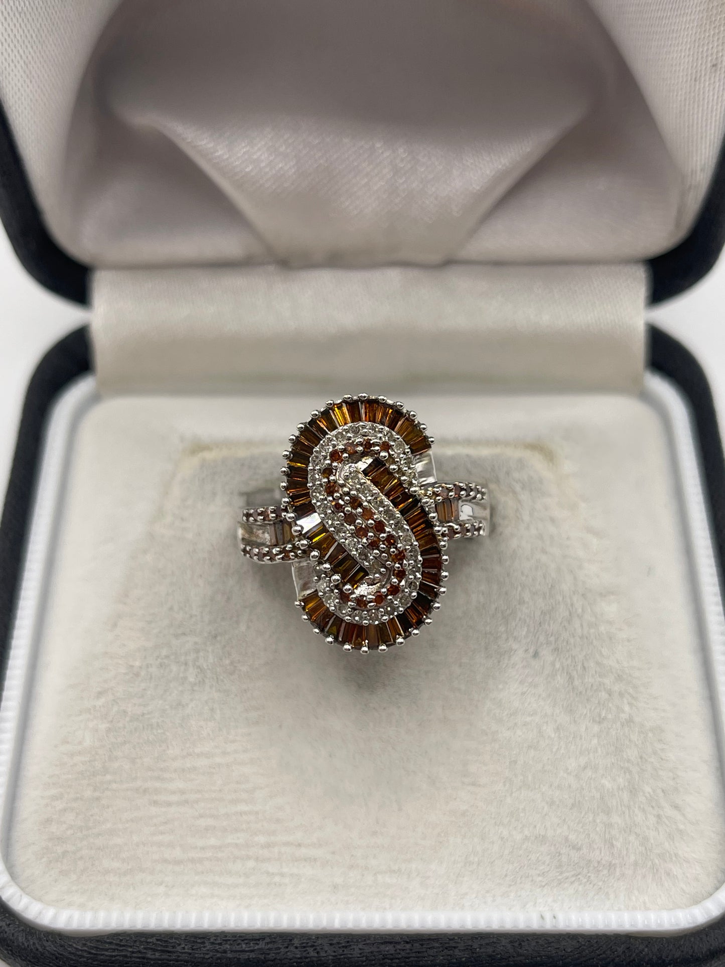 9ct white gold diamond cluster ring
